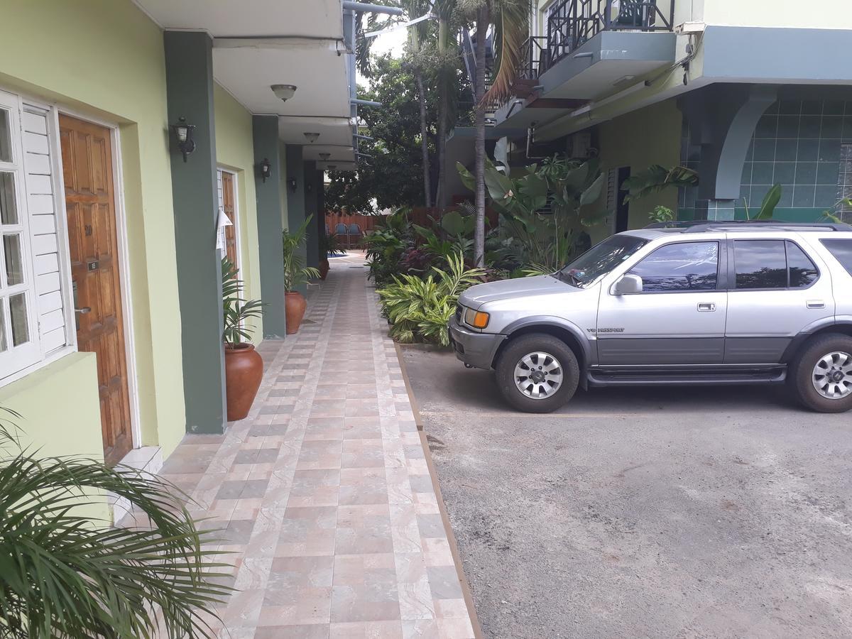 Christar Villas Hotel Κίνγκστον Εξωτερικό φωτογραφία