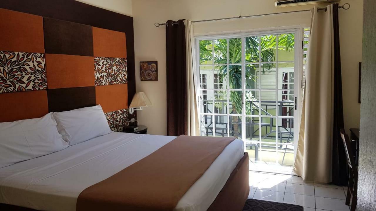 Christar Villas Hotel Κίνγκστον Εξωτερικό φωτογραφία