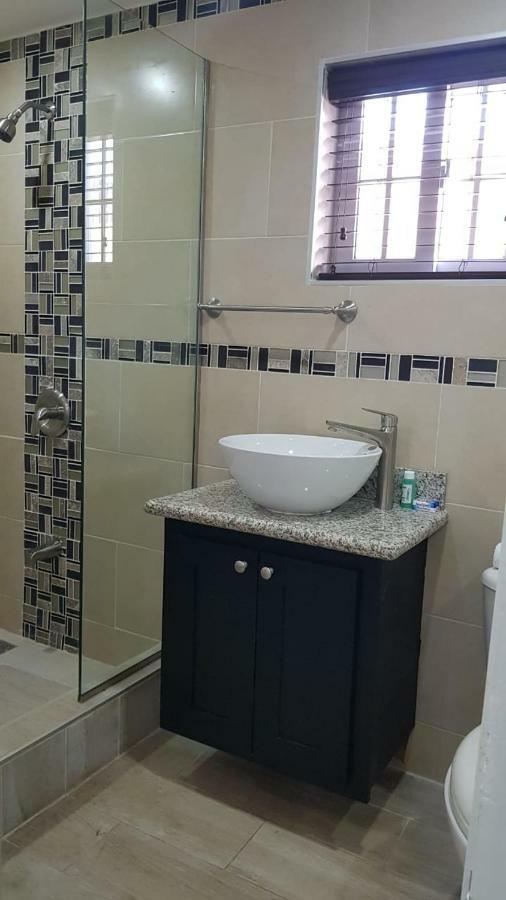Christar Villas Hotel Κίνγκστον Εξωτερικό φωτογραφία